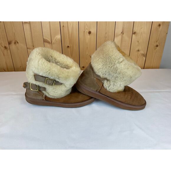 Cloud Nine Sheepskin Women's Two Buckle Outdoor Ankle Boots Chestnut. Size 7 - Picture 1 of 9